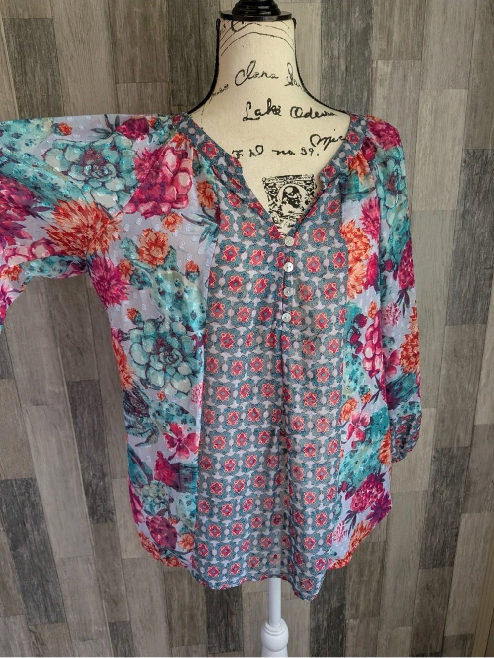 Anthropologie Figueroa & Flower Floral V-Neck Blouse Size M - Picture 2 of 10